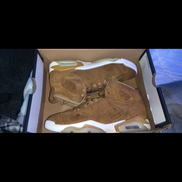 Jordan 6 - Picture 3 of 4